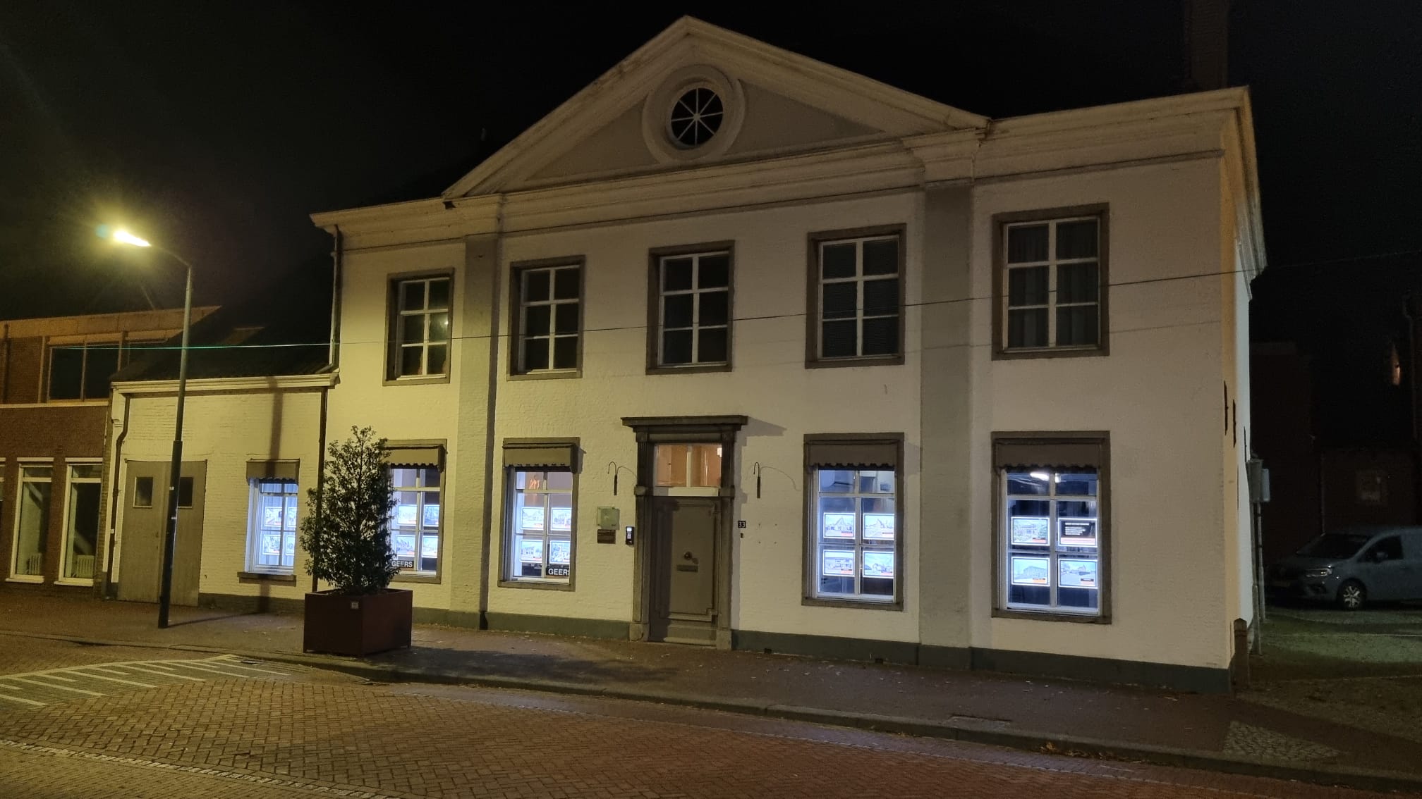 Foto van het Kantorengebouw